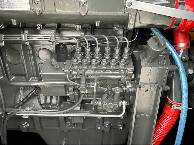 Noodstroomaggregaat 385 kva / 6 cilinder dieselmotor - afbeelding 14 van  24
