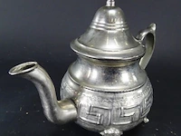 Noord-afrikaanse mahden?. theepot - afbeelding 2 van  5
