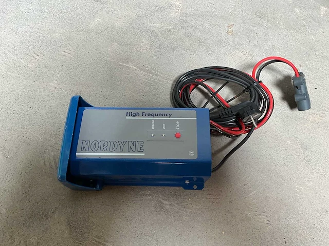 Nordyne - 24v 20a - acculaders - afbeelding 1 van  2