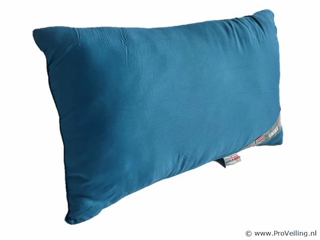 Norwegian blue - premium hoofd kussen 70x40x15cm - afbeelding 1 van  3
