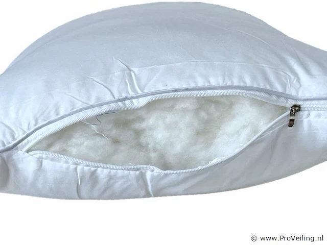 Norwegian white - premium hoofd kussen 70x40x15cm - afbeelding 3 van  3