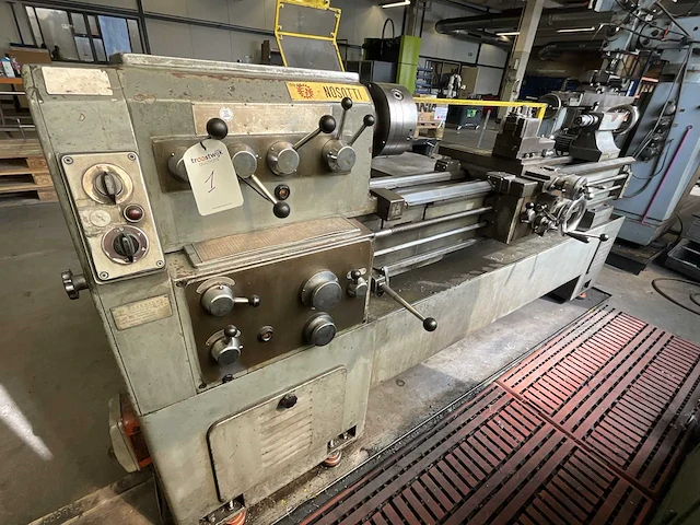 Nosotti t200/1500 universele draaibank - afbeelding 1 van  13