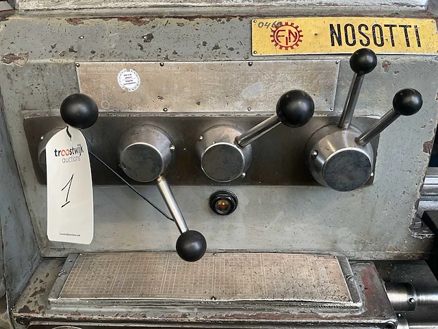 Nosotti t200/1500 universele draaibank - afbeelding 9 van  13