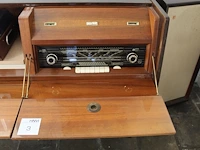 Nostalgisch authentiek audiomeubel philips met ingebouwde radio am/fm en 2 bijbehorende boxen. exclusief pl... - afbeelding 3 van  3