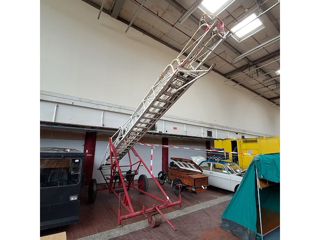Nostalgische brandweerladder - afbeelding 1 van  26