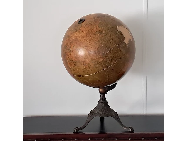 Nostalgische globe op standaard - afbeelding 3 van  10
