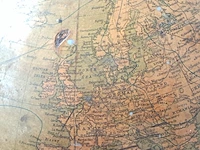 Nostalgische globe op standaard - afbeelding 10 van  10