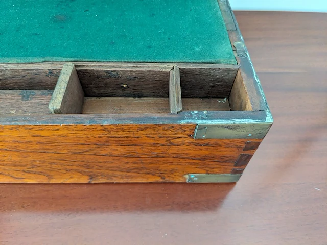 Nostalgische houten schrijverskist - afbeelding 5 van  11