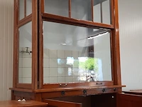 Nostalgische laboratorium kast met werkbanken - afbeelding 12 van  24