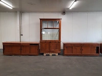 Nostalgische laboratorium kast met werkbanken - afbeelding 1 van  24