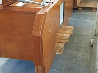 Nostalgische laboratorium kast met werkbanken - afbeelding 23 van  24
