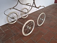 Nostalgische poppen wandelwagen - afbeelding 8 van  8