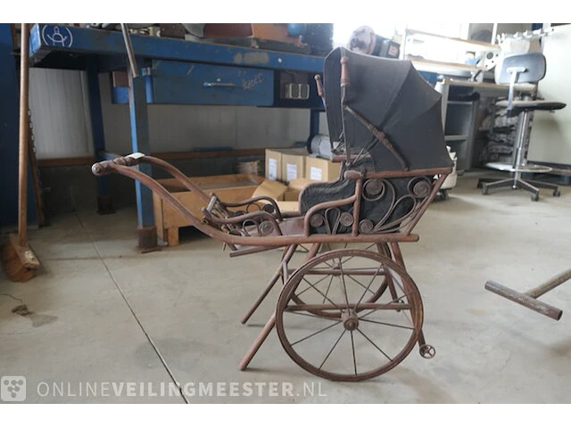 Nostalgische poppenwagen - afbeelding 1 van  8