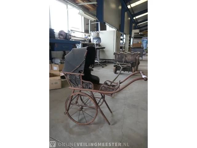 Nostalgische poppenwagen - afbeelding 4 van  8
