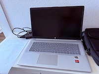 Notebook hp 17-cpoxxx met lader en tas - afbeelding 1 van  4