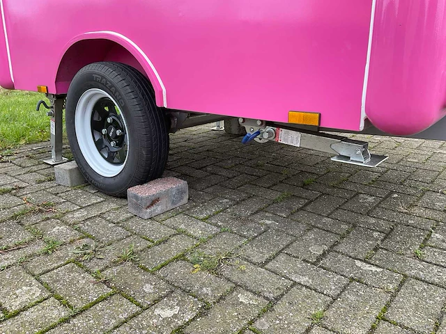 Novada - foodtrailer - afbeelding 7 van  37