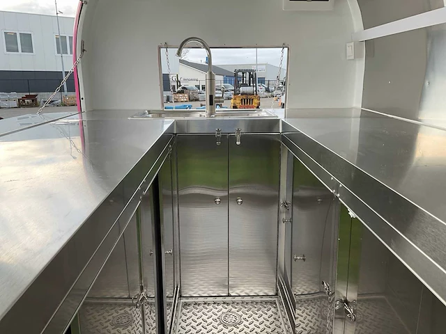 Novada - foodtrailer - afbeelding 11 van  37