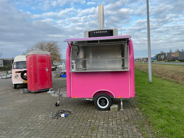 Novada - foodtrailer - afbeelding 23 van  37