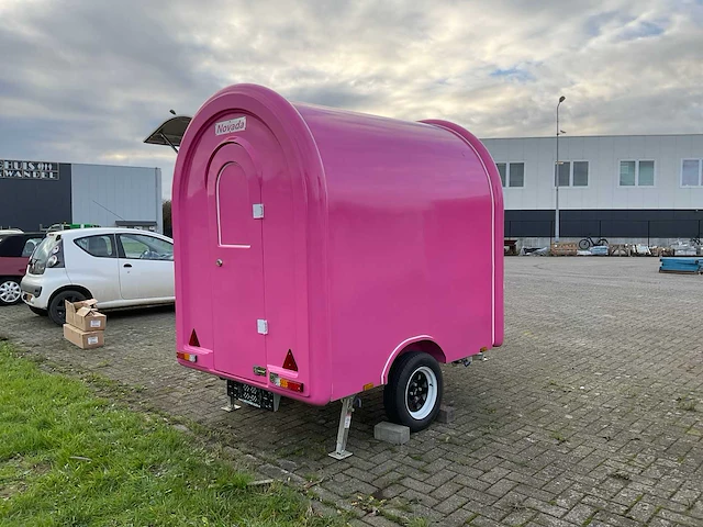 Novada - foodtrailer - afbeelding 35 van  37