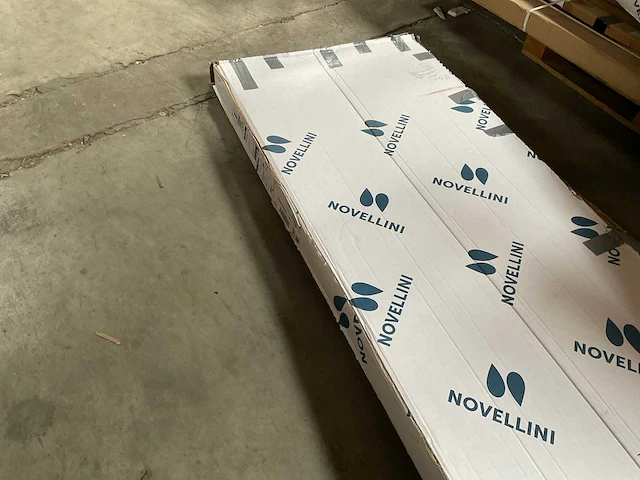 Novellini douchecabine mat wit helder glas - afbeelding 2 van  2