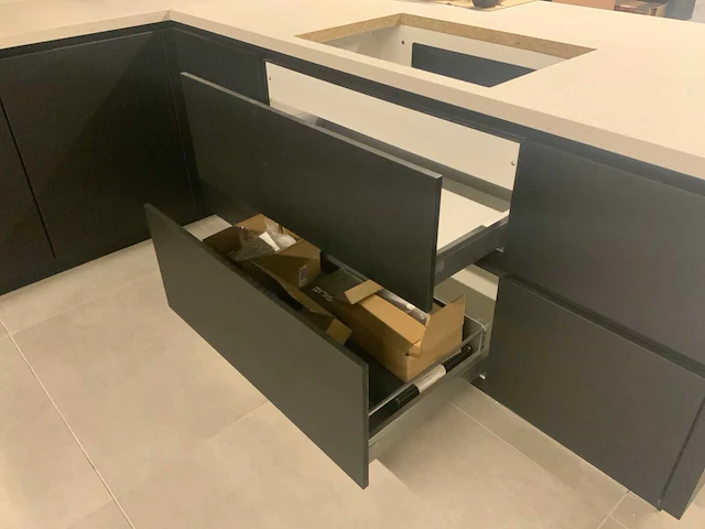 Novellini nove kuadra 2.0 showroom keuken hoekopstelling - afbeelding 11 van  33