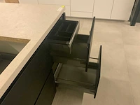 Novellini nove kuadra 2.0 showroom keuken hoekopstelling - afbeelding 14 van  33