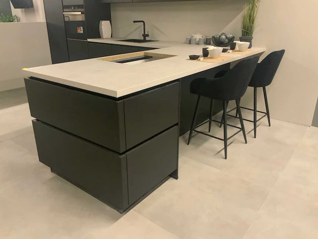 Novellini nove kuadra 2.0 showroom keuken hoekopstelling - afbeelding 16 van  33