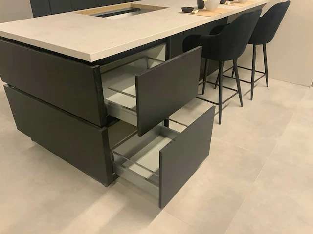 Novellini nove kuadra 2.0 showroom keuken hoekopstelling - afbeelding 17 van  33