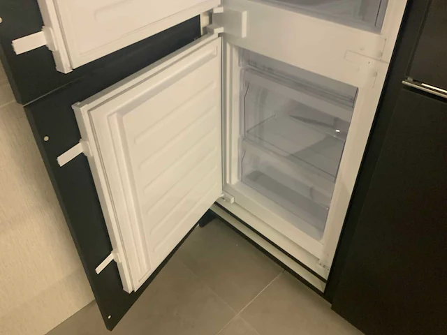 Novellini nove kuadra 2.0 showroom keuken hoekopstelling - afbeelding 29 van  33