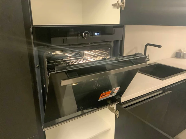 Novellini nove kuadra 2.0 showroom keuken hoekopstelling - afbeelding 32 van  33