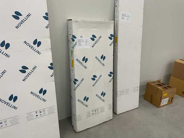 Novellini young 2 y21v701k bad spatwand (2x) - afbeelding 1 van  3