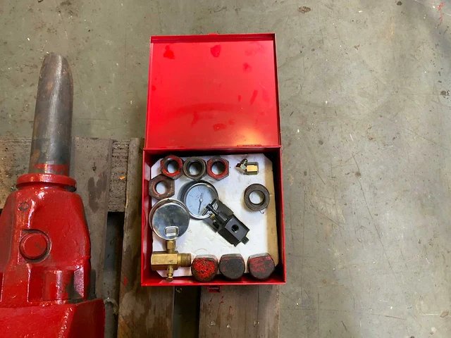 Npk - schranklader hydraulische sloophamer - afbeelding 4 van  5