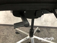 Npr 1813 ergonomische bureaustoel - mesh - afbeelding 8 van  9