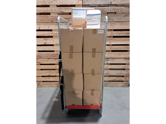 (ns materiaal) 17x doos a 5l jerrycan met reinigingsvloeistof nova, handalcohol 75%, 2020 - afbeelding 3 van  5