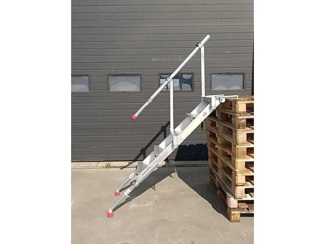 (ns materiaal) 2x aanbouw steigertrap, altrex, 2014 - afbeelding 2 van  13