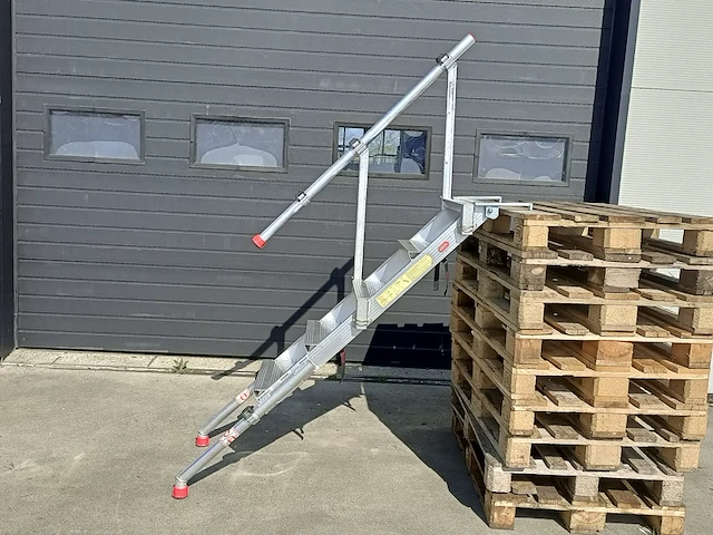 (ns materiaal) 2x aanbouw steigertrap, altrex, 2014 - afbeelding 6 van  13