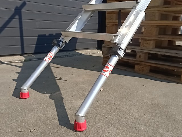 (ns materiaal) 2x aanbouw steigertrap altrex, 2014 - afbeelding 8 van  13