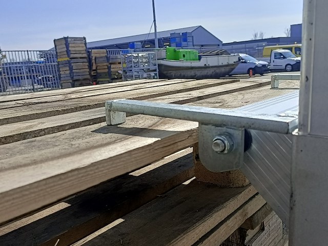 (ns materiaal) 2x aanbouw steigertrap altrex, 2014 - afbeelding 12 van  13