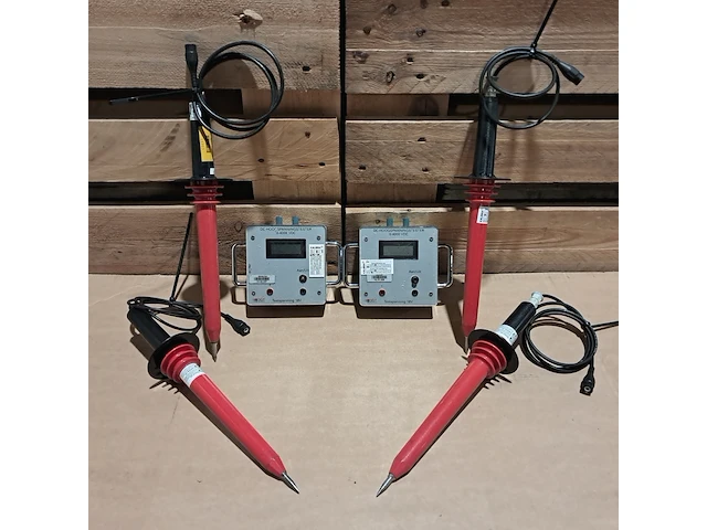 (ns materiaal) 2x hoogspanningsmeter, digit, met 4x sonde, fluke 80k-40 - afbeelding 1 van  7