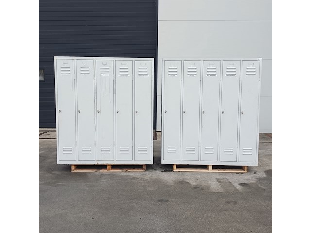(ns materiaal) 4x lockerkast met bankjes - afbeelding 1 van  24