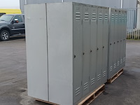 (ns materiaal) 4x lockerkast met bankjes - afbeelding 22 van  24