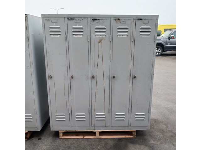 (ns materiaal) 4x lockerkast met bankjes - afbeelding 24 van  24