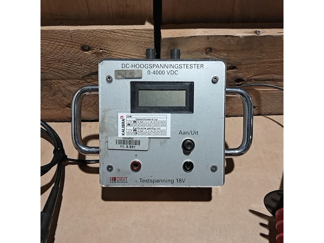 (ns materiaal) dc-hoogspanningsmeter, digit, met 2x sonde, fluke 80k-40 - afbeelding 3 van  10