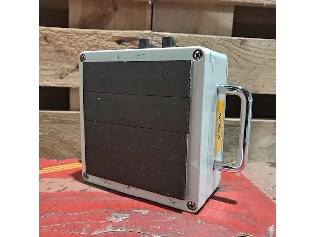 (ns materiaal) dc-hoogspanningstester, digit, met 4x sonde, fluke 80k-40 - afbeelding 6 van  11
