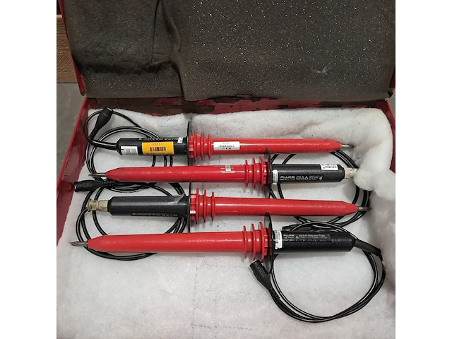 (ns materiaal) dc-hoogspanningstester, digit, met 4x sonde, fluke 80k-40 - afbeelding 8 van  11