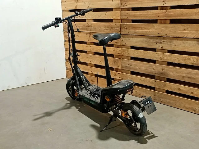 (ns materiaal) elektrische vouw scooter - afbeelding 2 van  8
