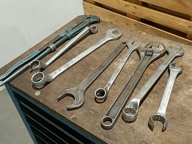 (ns materiaal) gereedschapskar, gedore, gevuld met diverse gereedschap - afbeelding 3 van  12