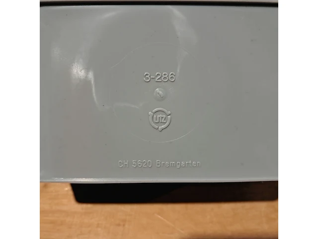 (ns materiaal) partij inzetbakjes, rako, incl. bak met plastic clips - afbeelding 7 van  11