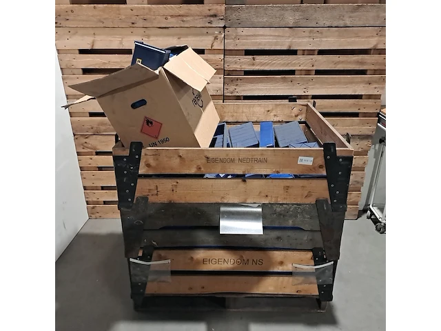 (ns materiaal) partij kunststof magazijnbakken, perstorp, 6 l, & fabory - afbeelding 7 van  9