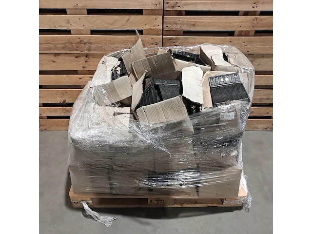 (ns materiaal) partij regenwaterkolken, w&w, putklep - afbeelding 1 van  8